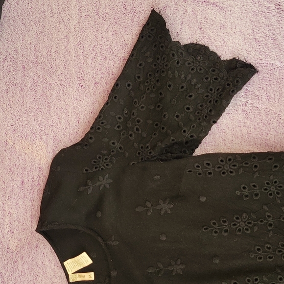 Japna Embroidery Crew Top - Picture 6 of 6